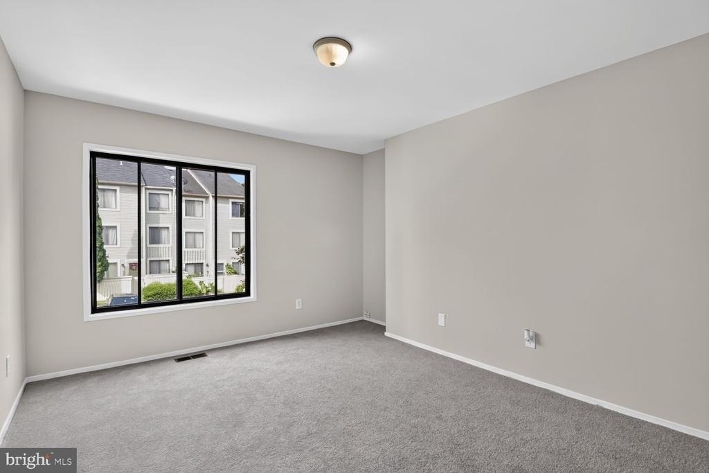 9305 Bathgate Court - Photo 8