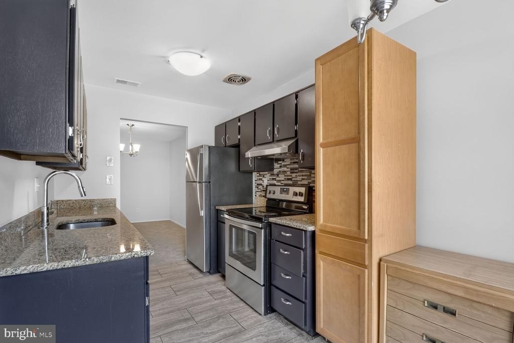 9305 Bathgate Court - Photo 2