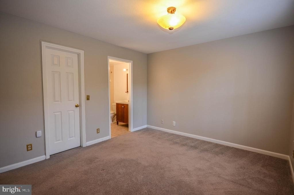 10715 Hampton Mill Terrace - Photo 12