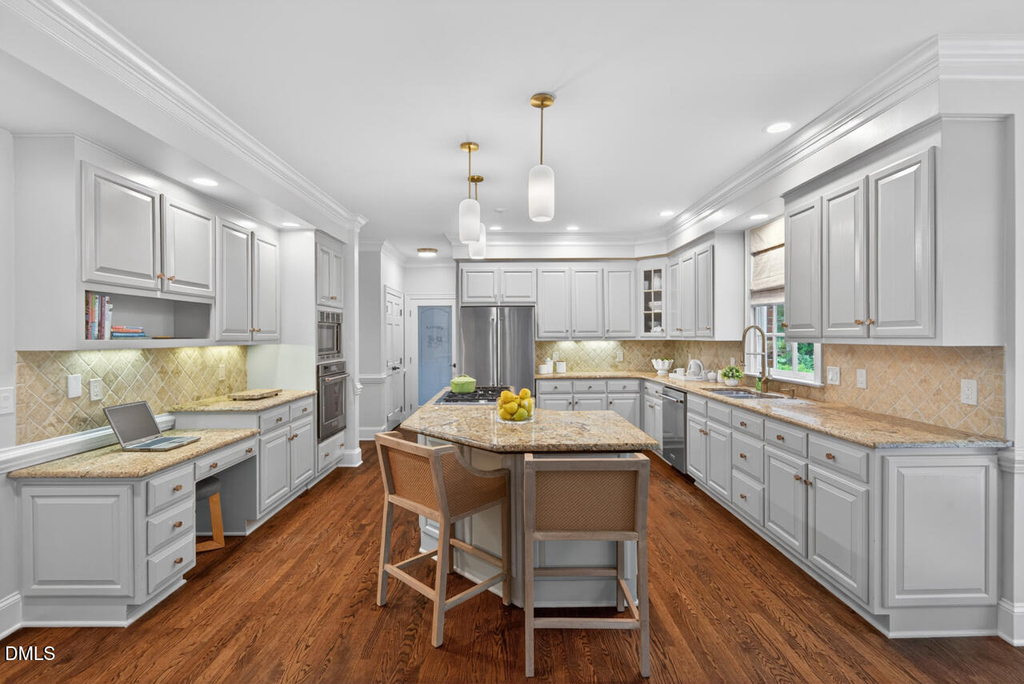 1202 Summerville Lane - Photo 3