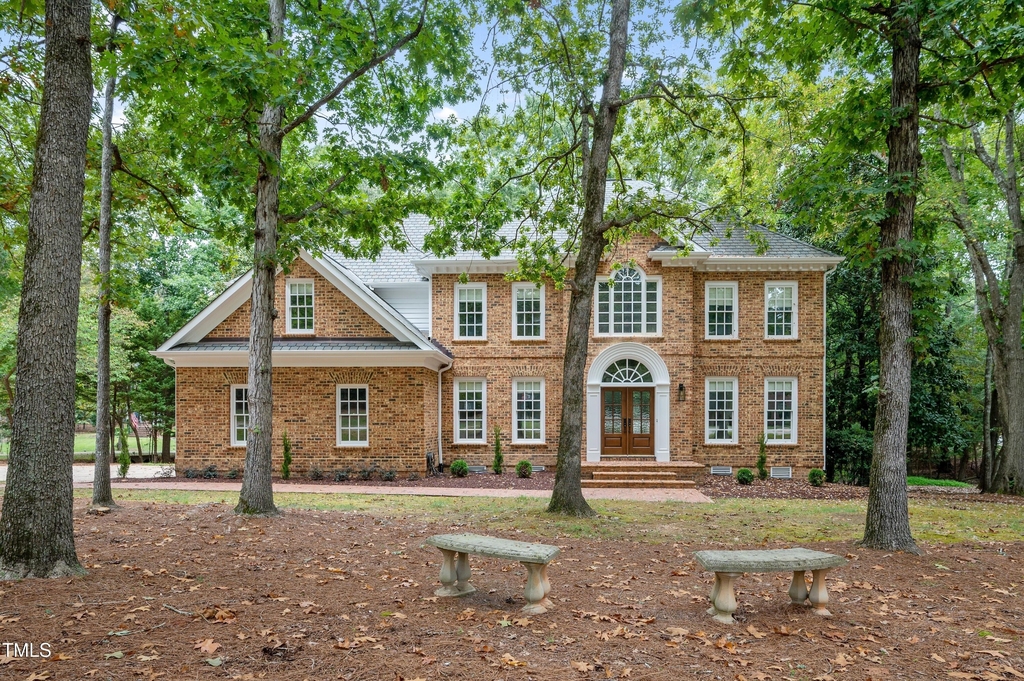 1202 Summerville Lane - Photo 0