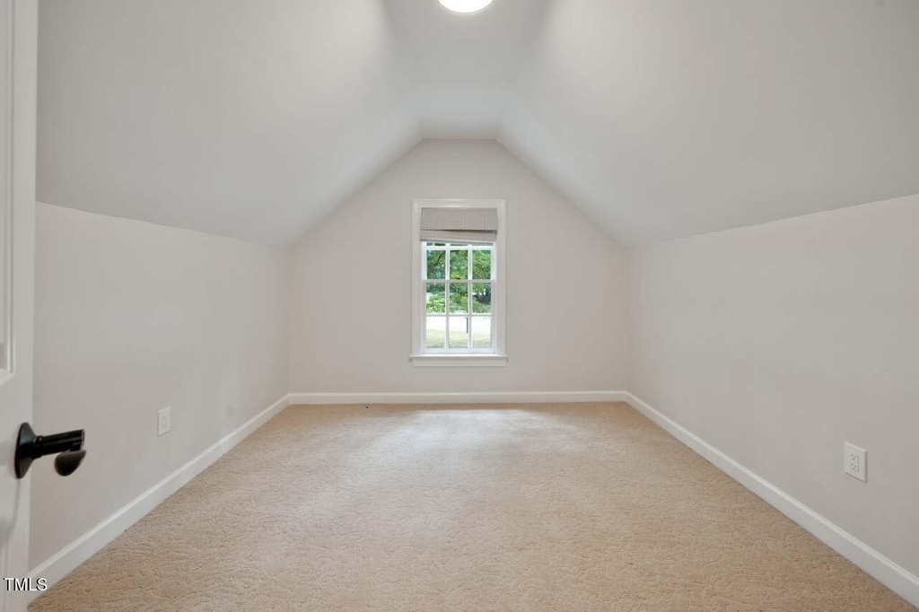 1202 Summerville Lane - Photo 32