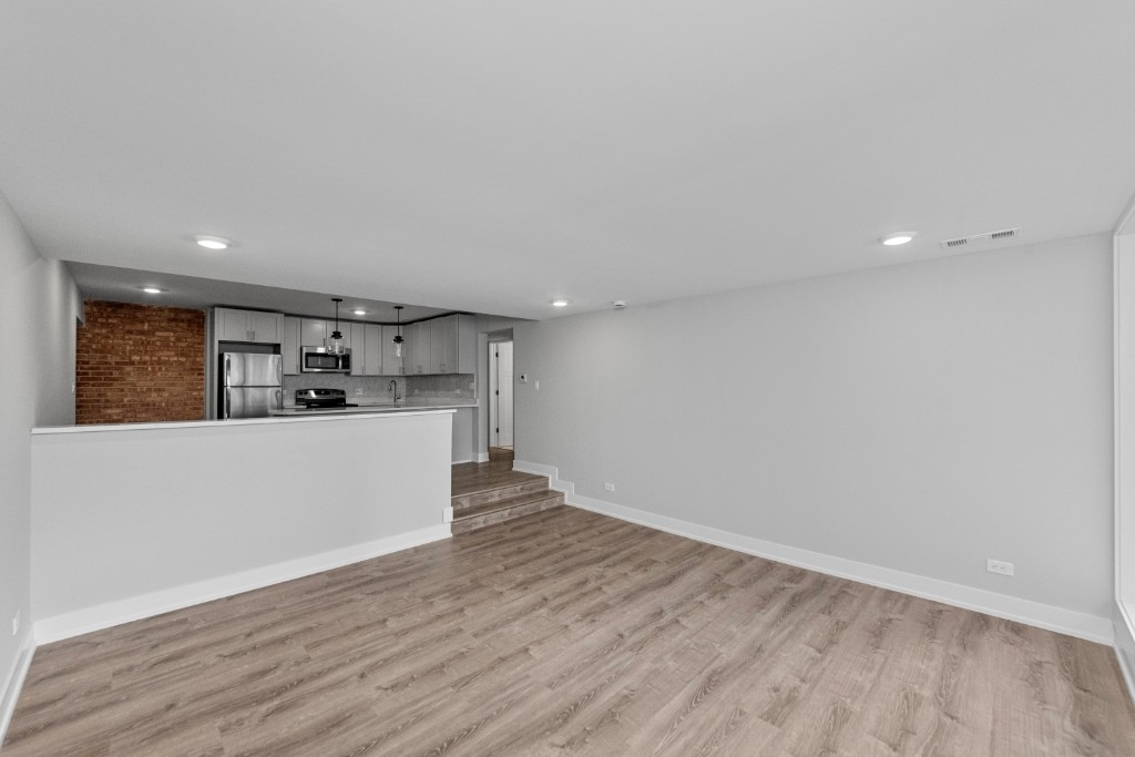 1220 N Lasalle - Photo 4