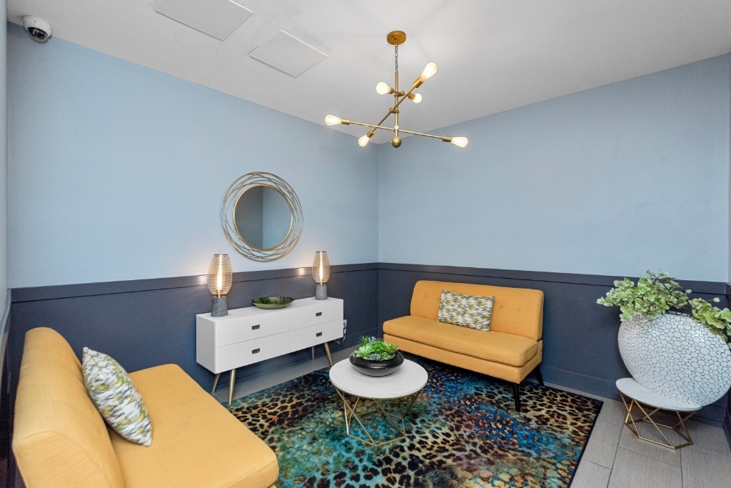 1220 N Lasalle - Photo 1