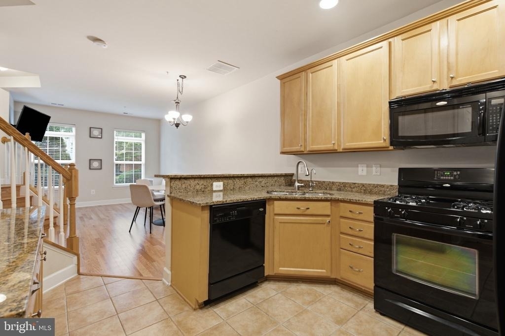 13624 Dover Cliffs Place - Photo 9