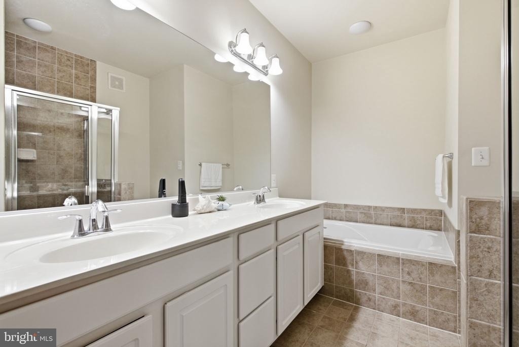 13624 Dover Cliffs Place - Photo 16
