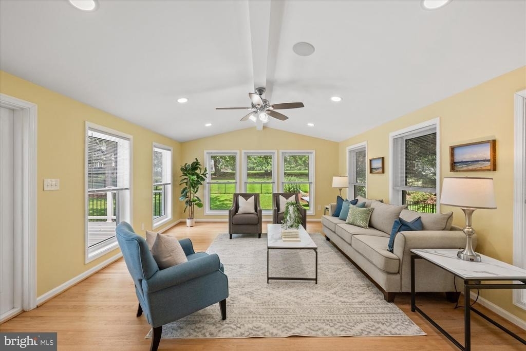 11209 Maine Cove Drive - Photo 3