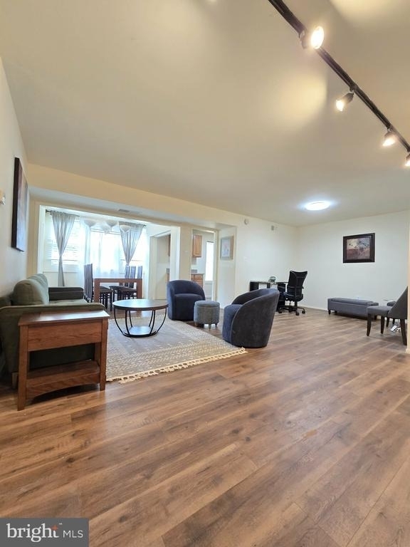 9645 Whiteacre Road - Photo 5
