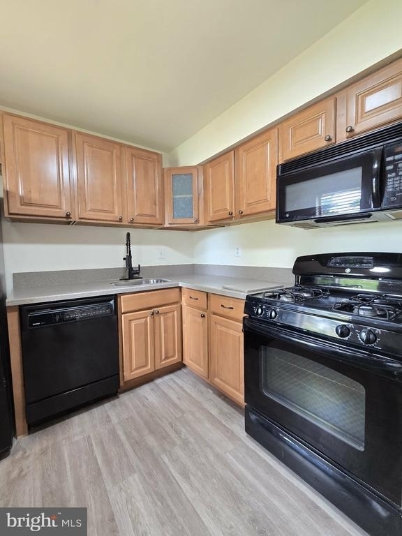 9645 Whiteacre Road - Photo 8