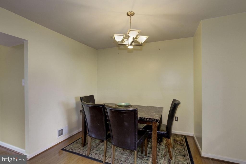 7055 Oak Grove Way - Photo 10