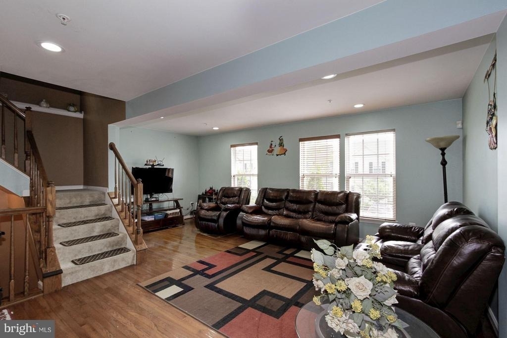 7055 Oak Grove Way - Photo 9