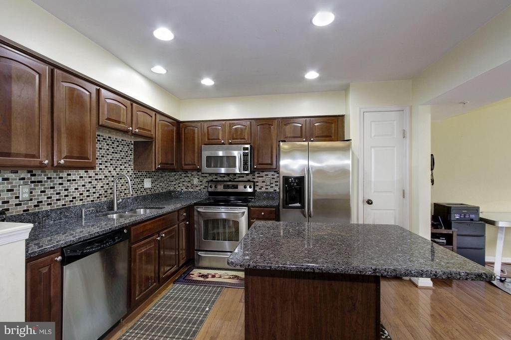 7055 Oak Grove Way - Photo 16