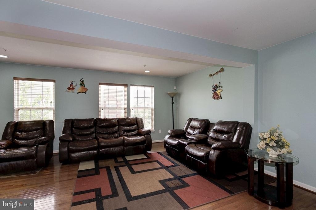 7055 Oak Grove Way - Photo 8