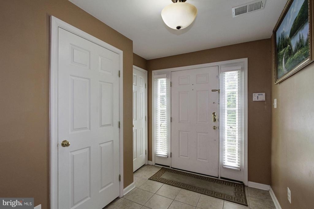 7055 Oak Grove Way - Photo 2