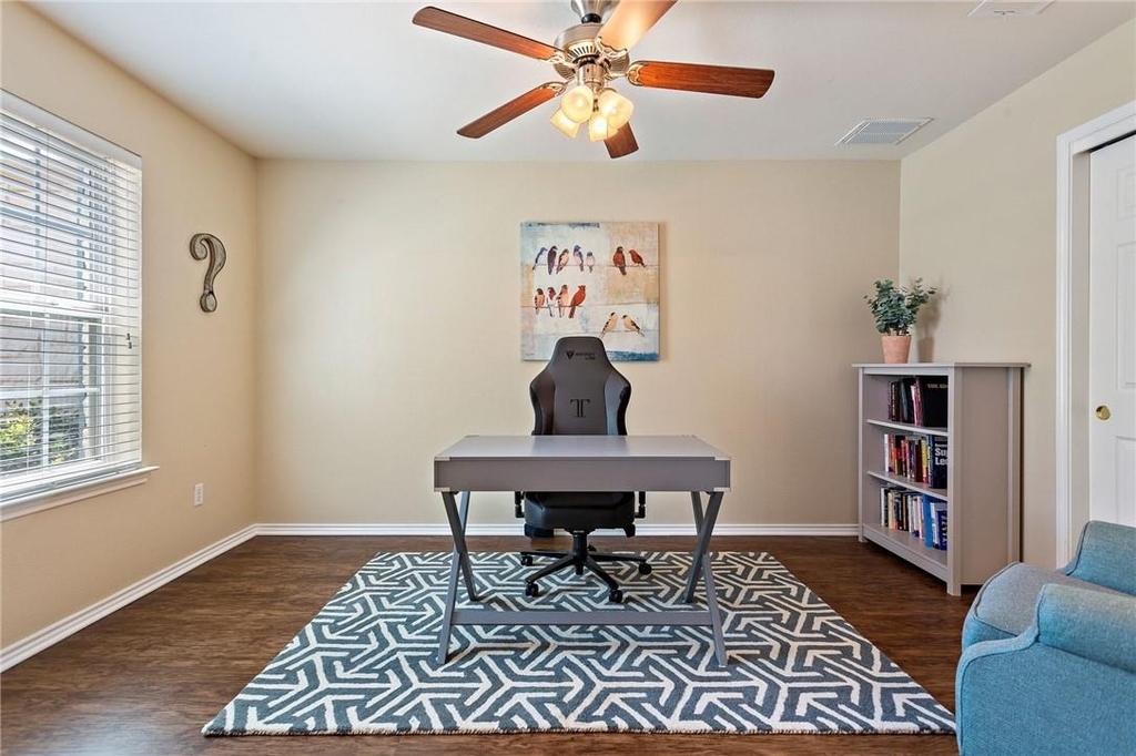 3912 Links Ln - Photo 5