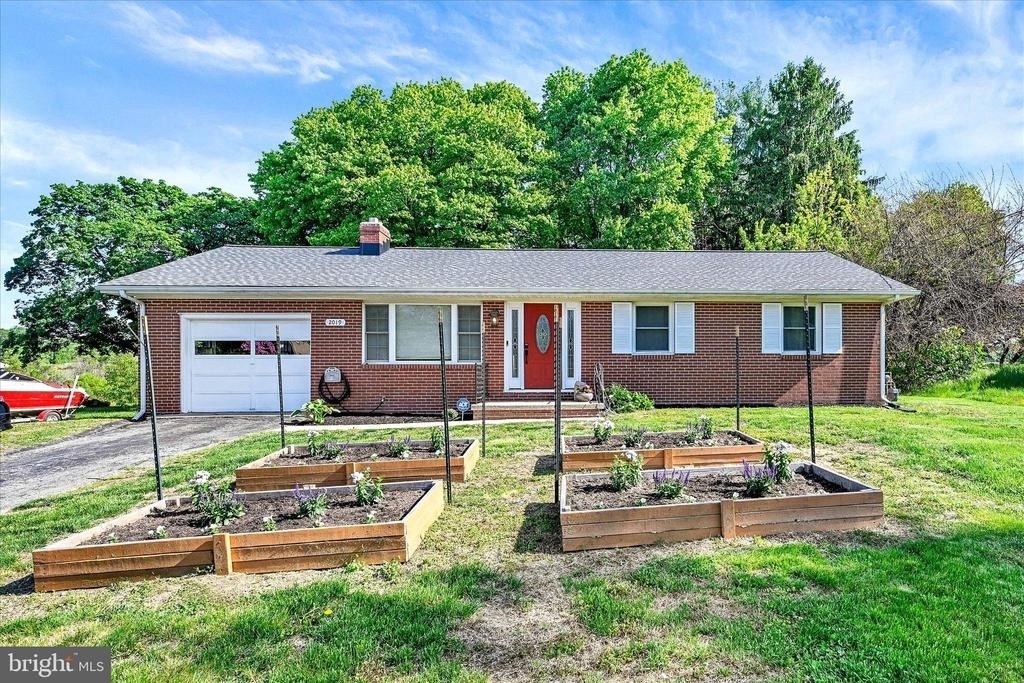2019 S Fountain Green Road - Photo 0