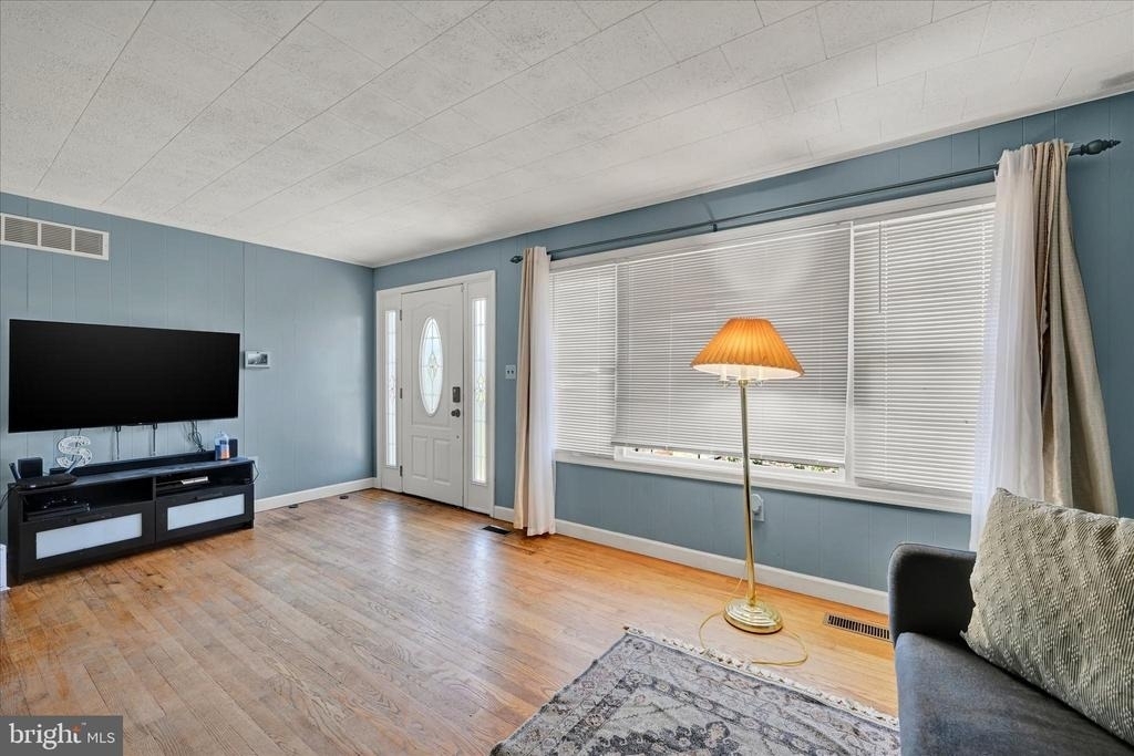 2019 S Fountain Green Road - Photo 4