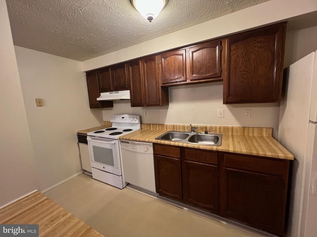 1001 Heather Ridge Drive - Photo 5