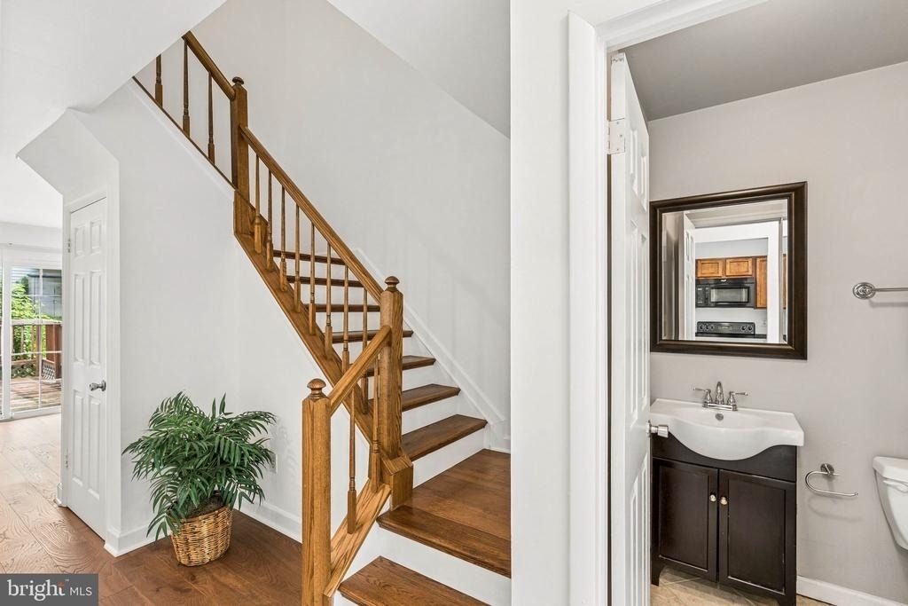 3820 Rolling Way - Photo 11