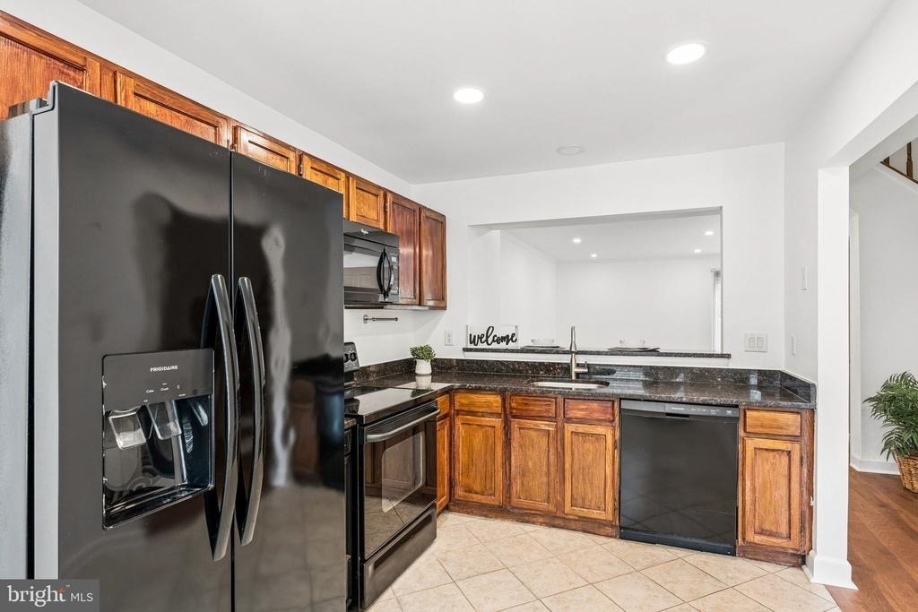3820 Rolling Way - Photo 8