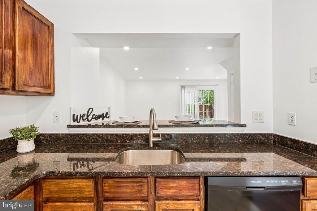 3820 Rolling Way - Photo 9