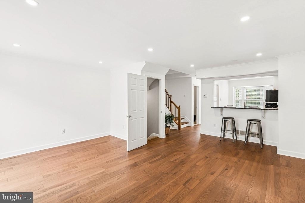 3820 Rolling Way - Photo 12