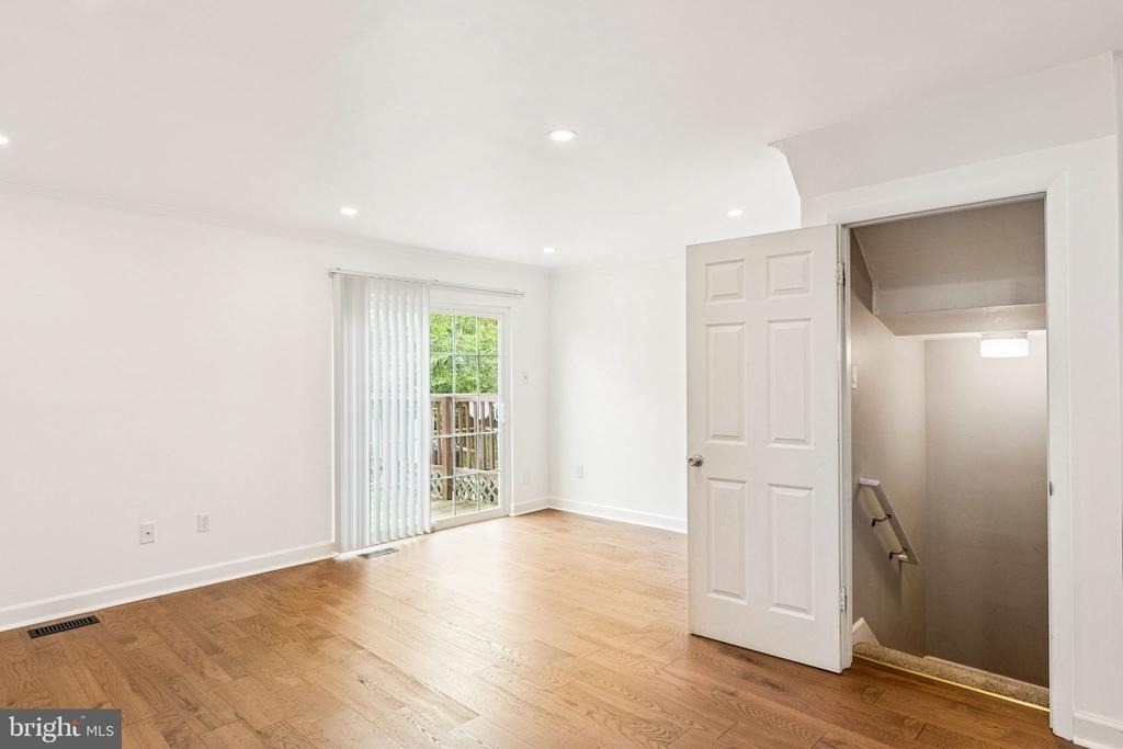 3820 Rolling Way - Photo 16