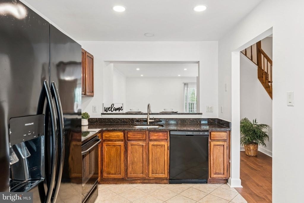 3820 Rolling Way - Photo 7