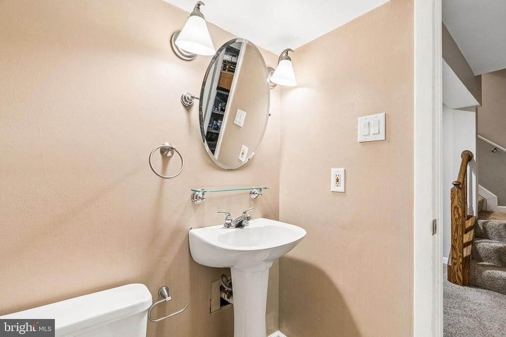 3820 Rolling Way - Photo 33
