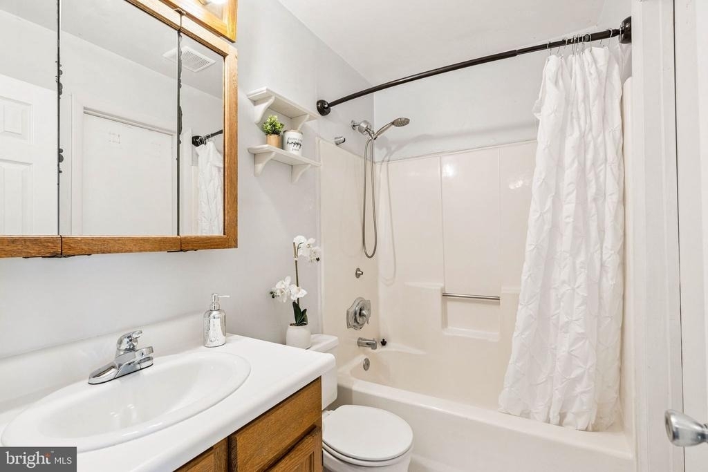 3820 Rolling Way - Photo 24