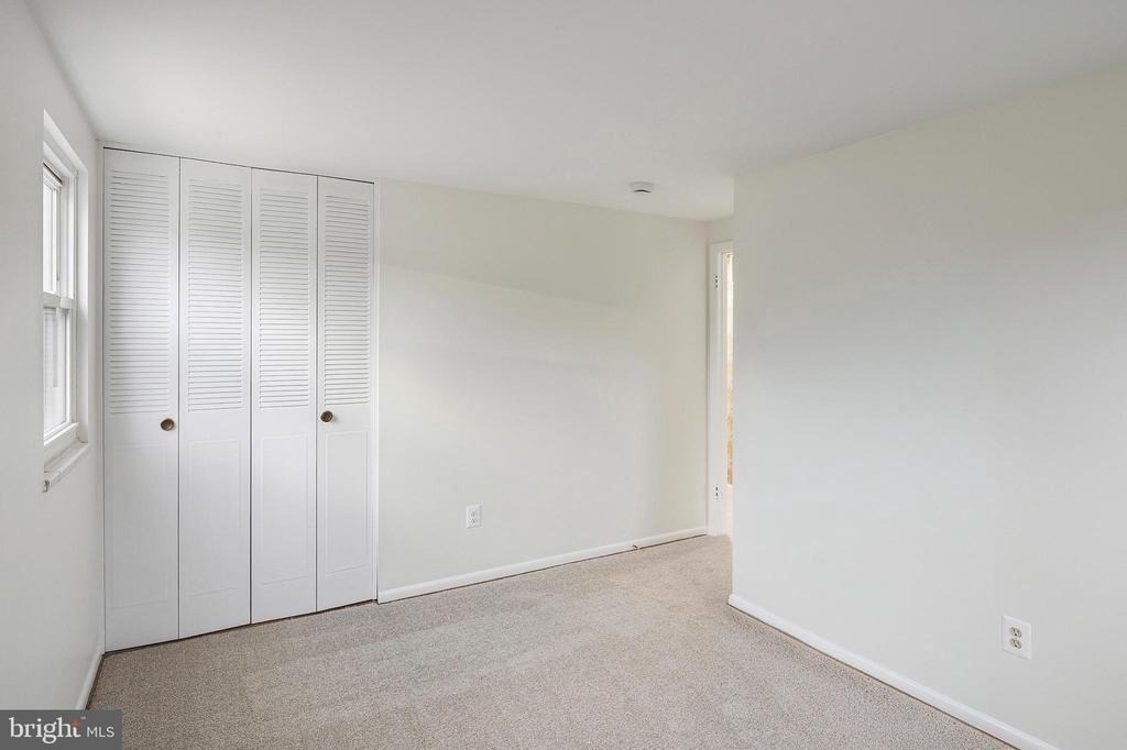 926 Regina Drive - Photo 18