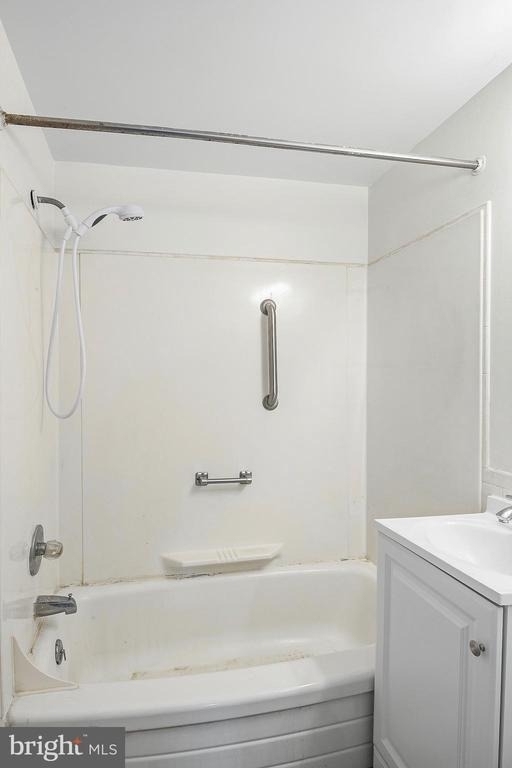 926 Regina Drive - Photo 15