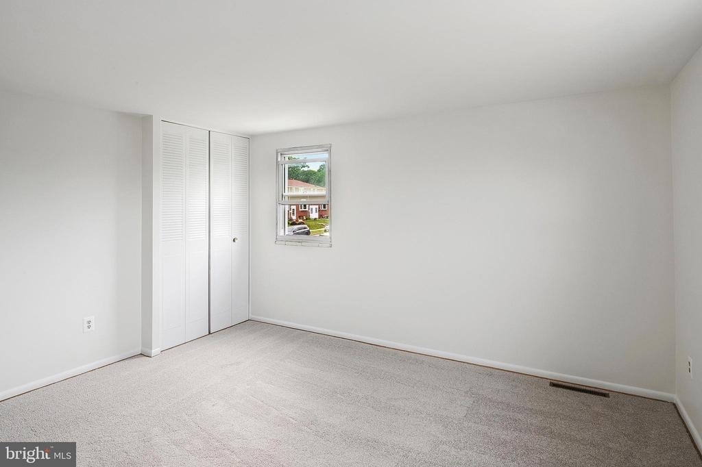 926 Regina Drive - Photo 12