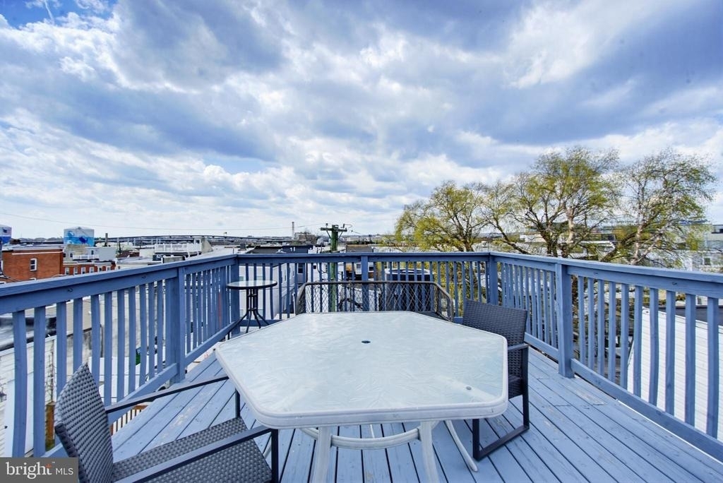 1429 Olive Street - Photo 2