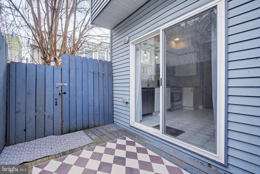 1429 Olive Street - Photo 7