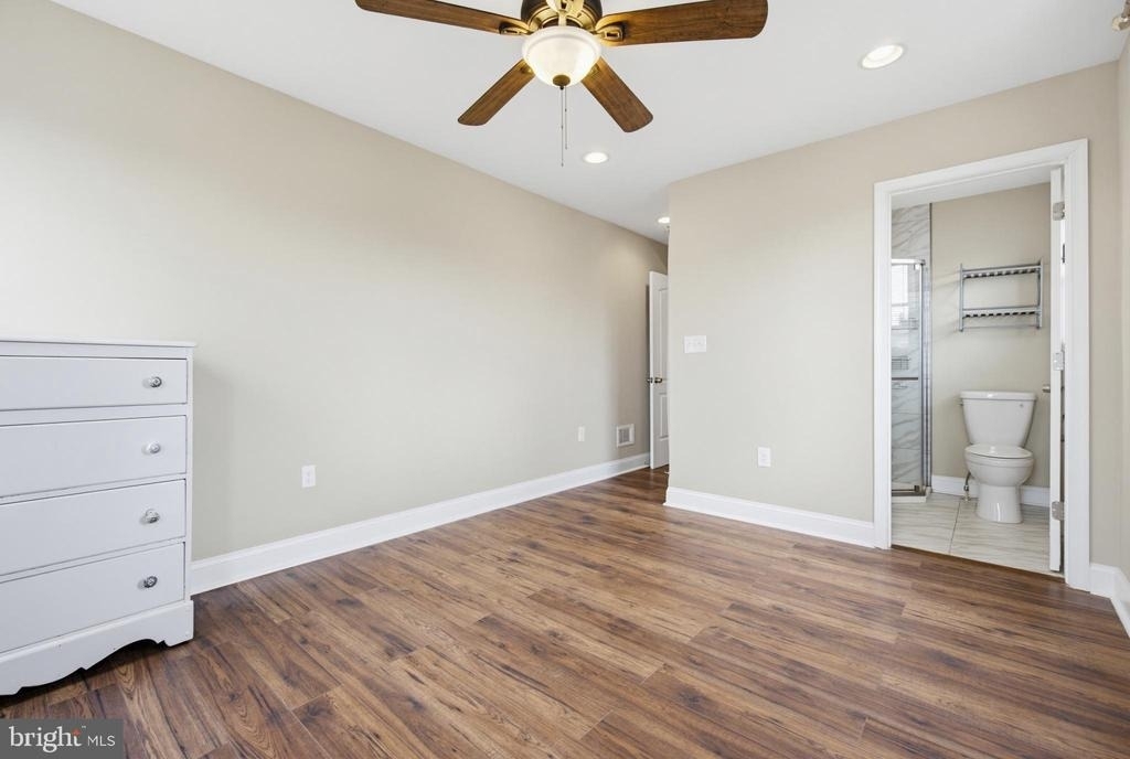 1429 Olive Street - Photo 18