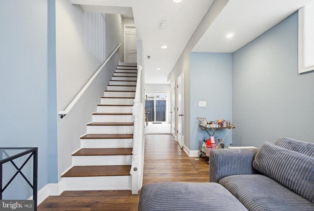 1429 Olive Street - Photo 10