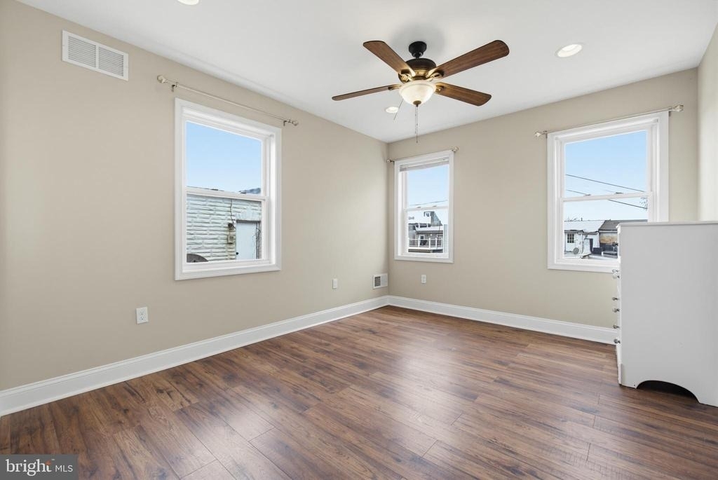 1429 Olive Street - Photo 17