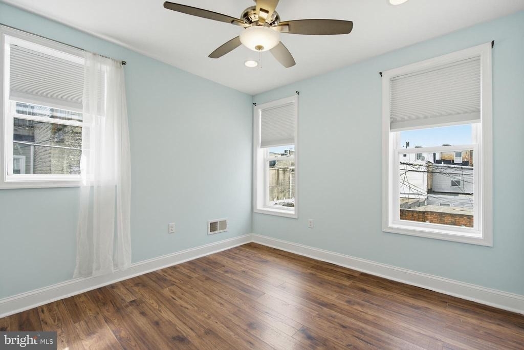 1429 Olive Street - Photo 15