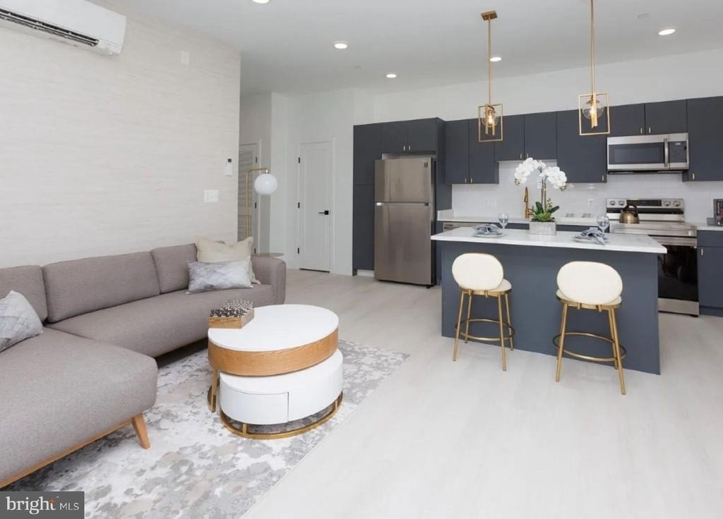 520 S Caroline Street - Photo 3