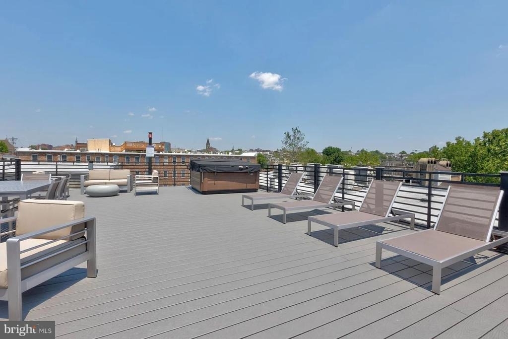 1742 Fleet Street - Photo 8