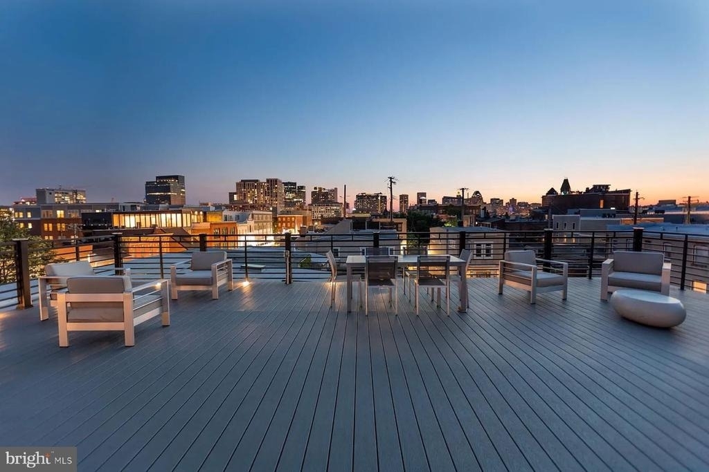 1742 Fleet Street - Photo 10