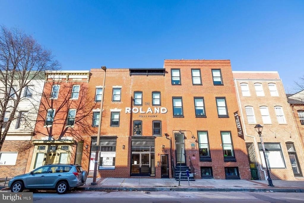 1742 Fleet Street - Photo 14