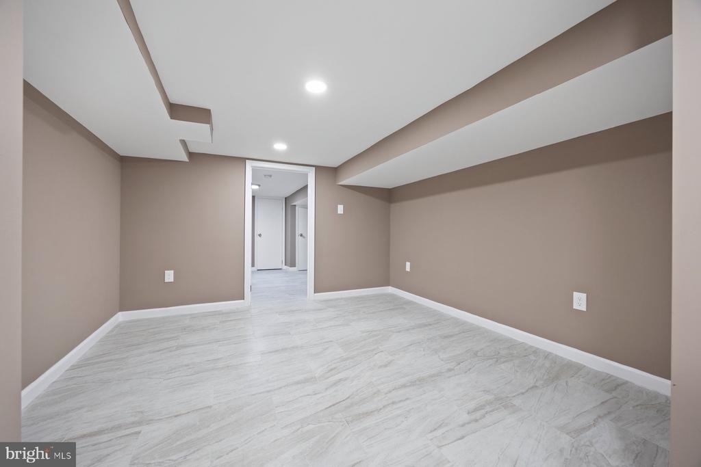 723 N Luzerne Avenue - Photo 25