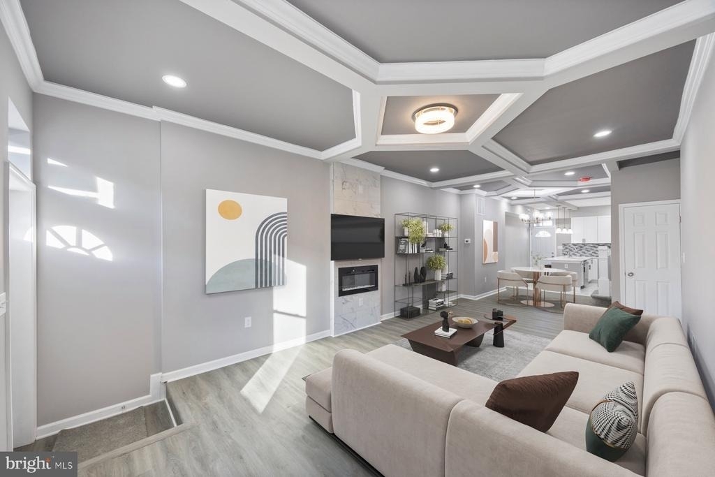 723 N Luzerne Avenue - Photo 2