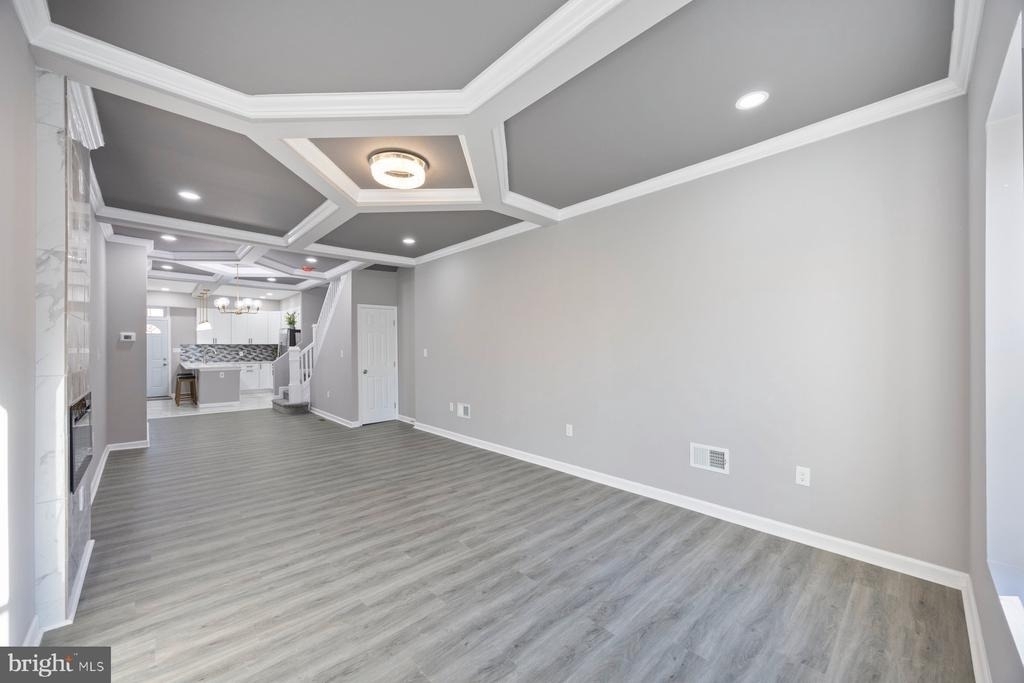 723 N Luzerne Avenue - Photo 1