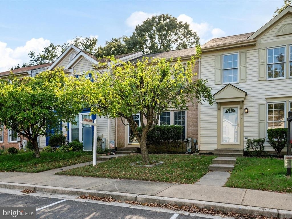 2139 Commissary Circle - Photo 3