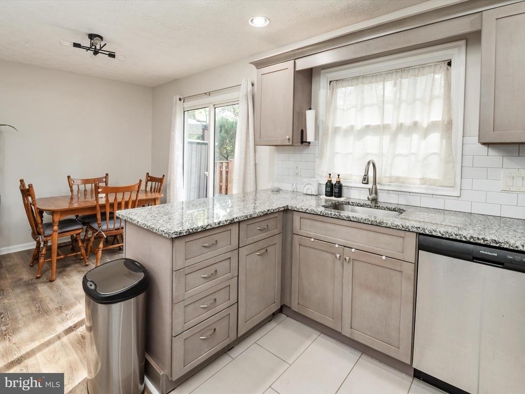 2139 Commissary Circle - Photo 17