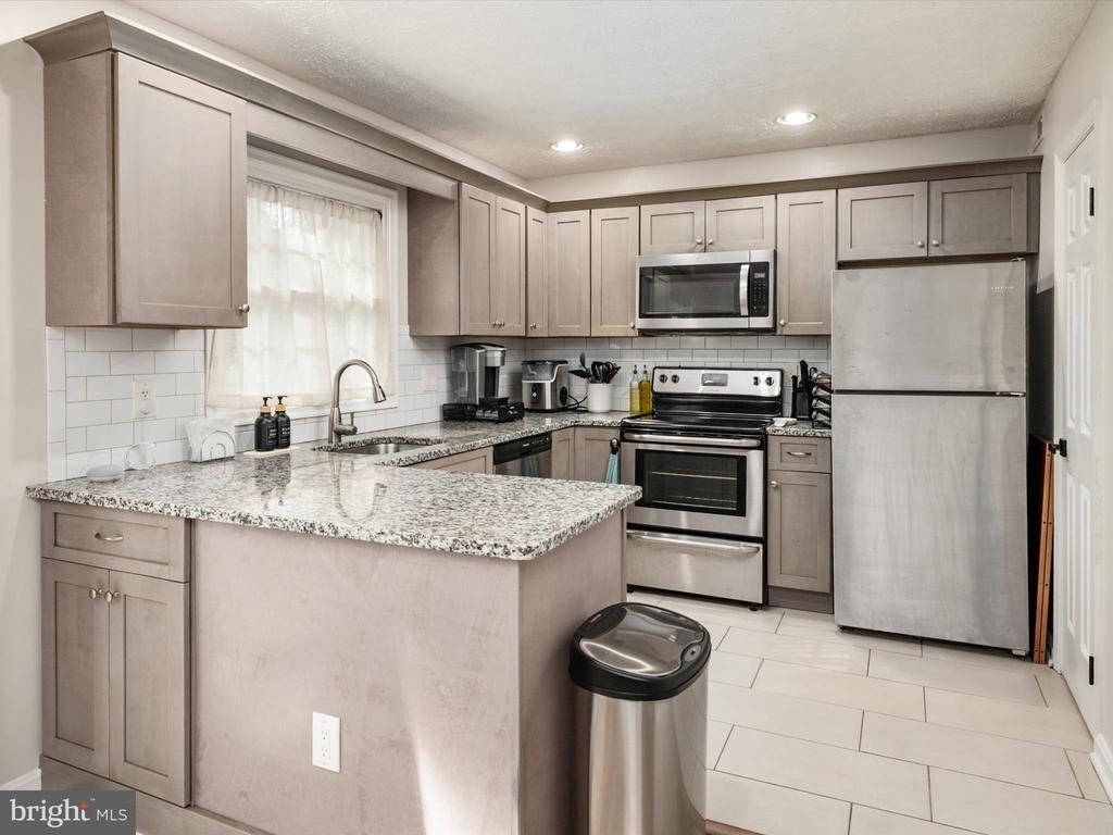 2139 Commissary Circle - Photo 15