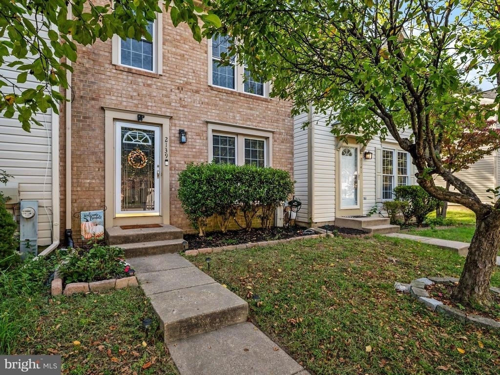 2139 Commissary Circle - Photo 4